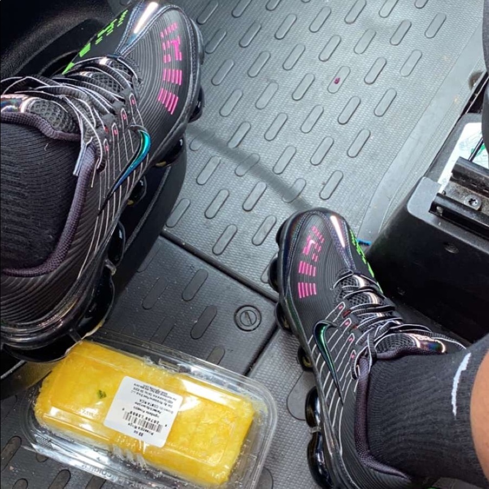 Nike Black Vapor Max 360